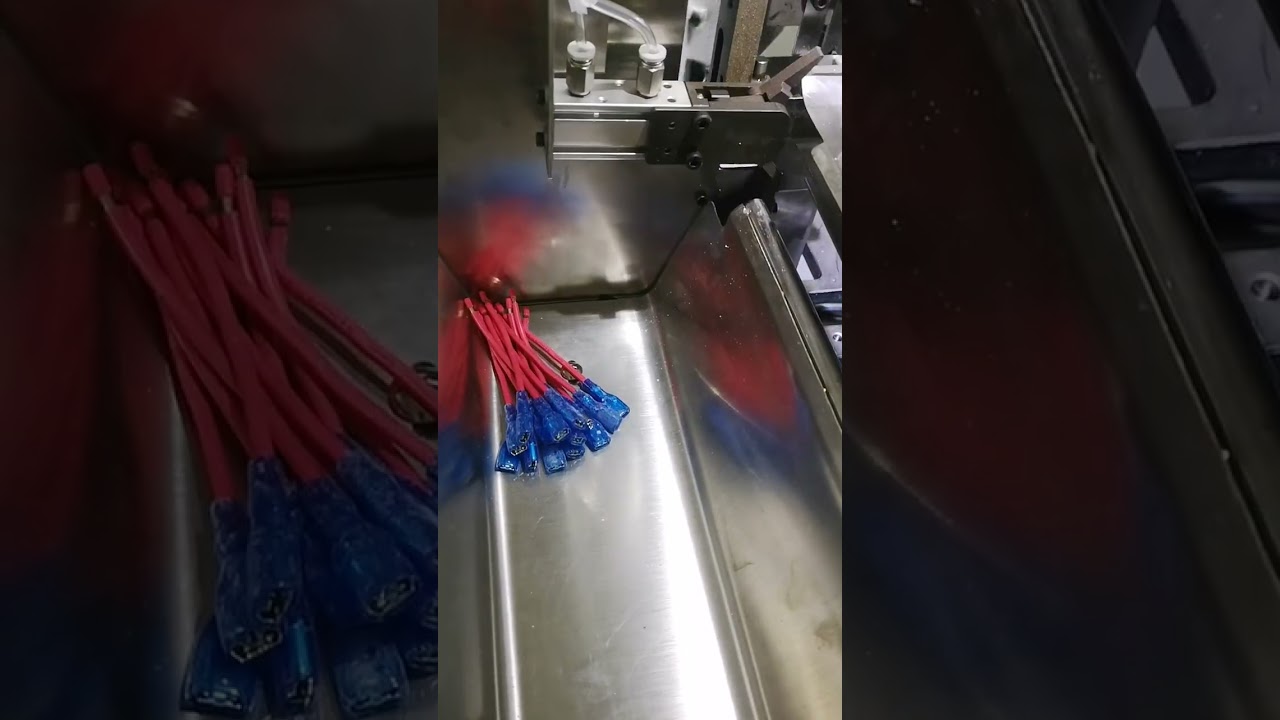 Fully Automatic Terminal Crimping and Housing Insertion Machine for Power Cords #factory #machine