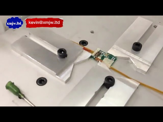 Automatic Soldering Machine Table Type Automatic Cable Soldering Machine For Pcb